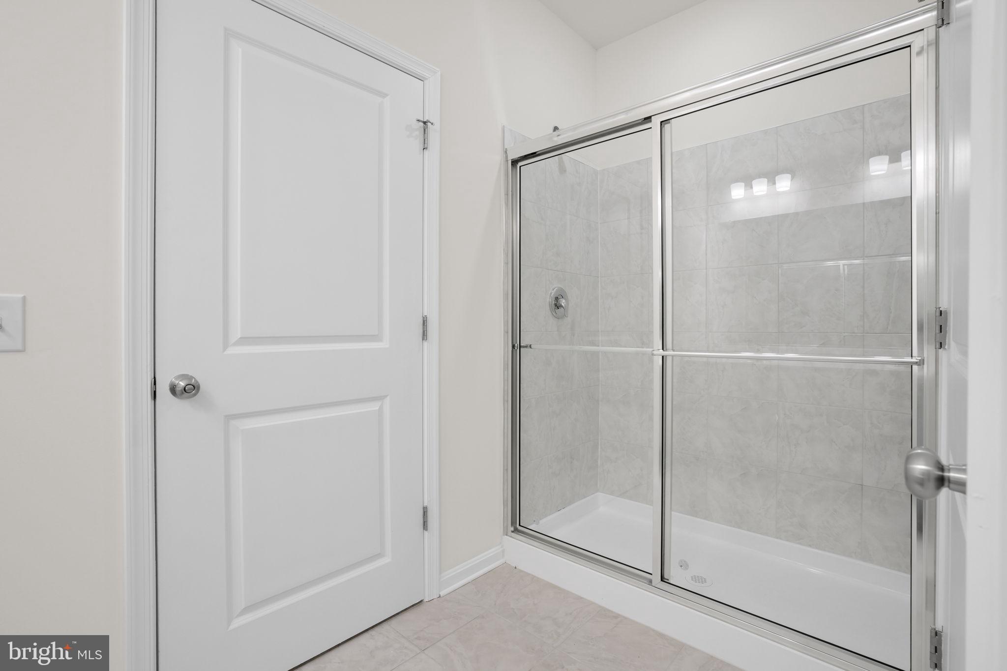 CAPTAIN'S COVE - Residential