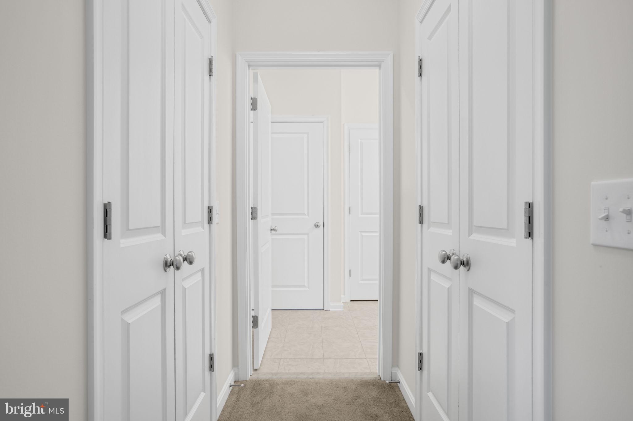 CAPTAIN'S COVE - Residential