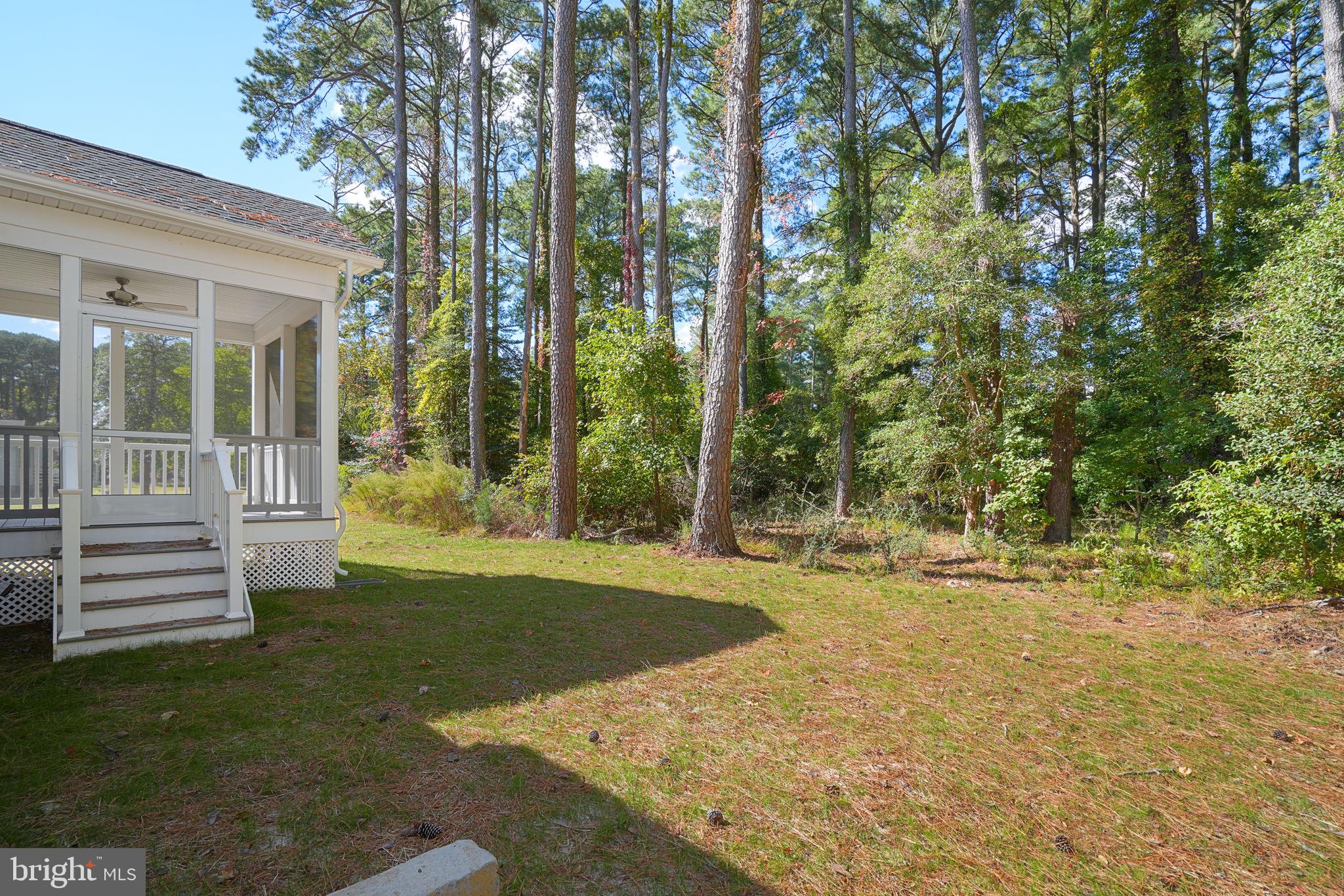 CAPTAIN'S COVE - Residential