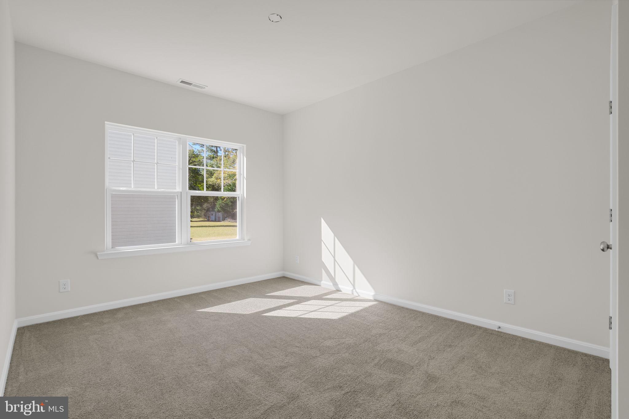 CAPTAIN'S COVE - Residential