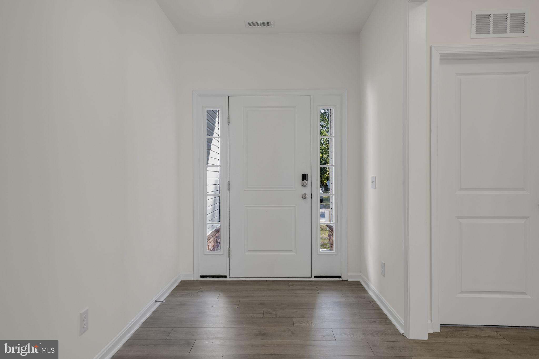 CAPTAIN'S COVE - Residential