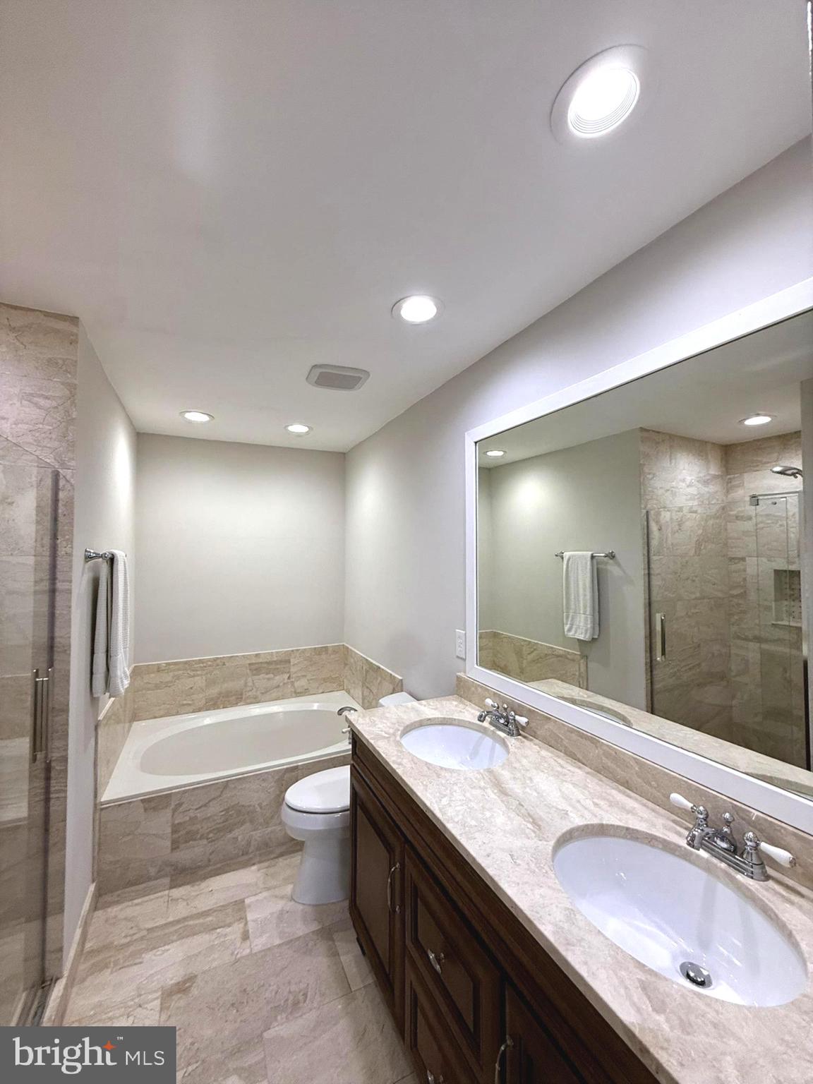 KINGSTOWNE - Residential