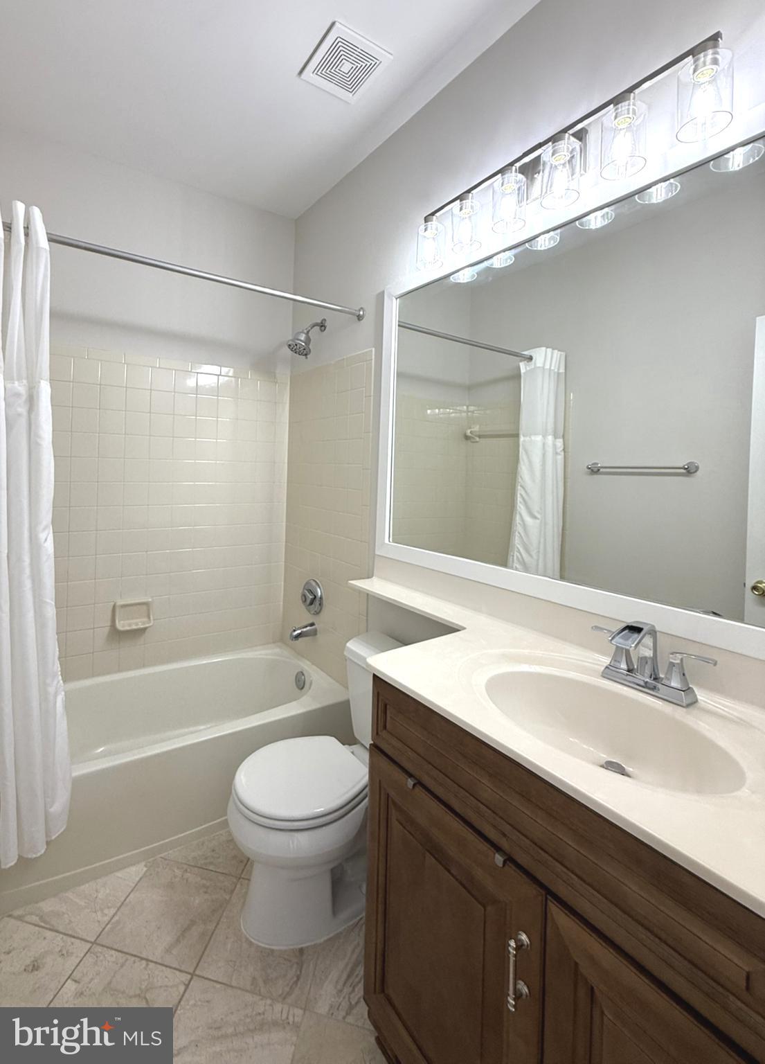 KINGSTOWNE - Residential