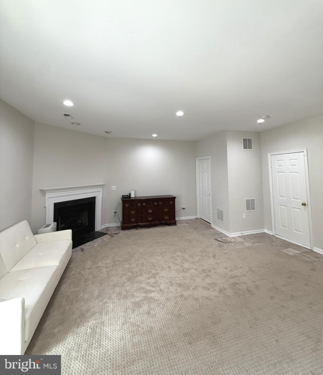 KINGSTOWNE - Residential