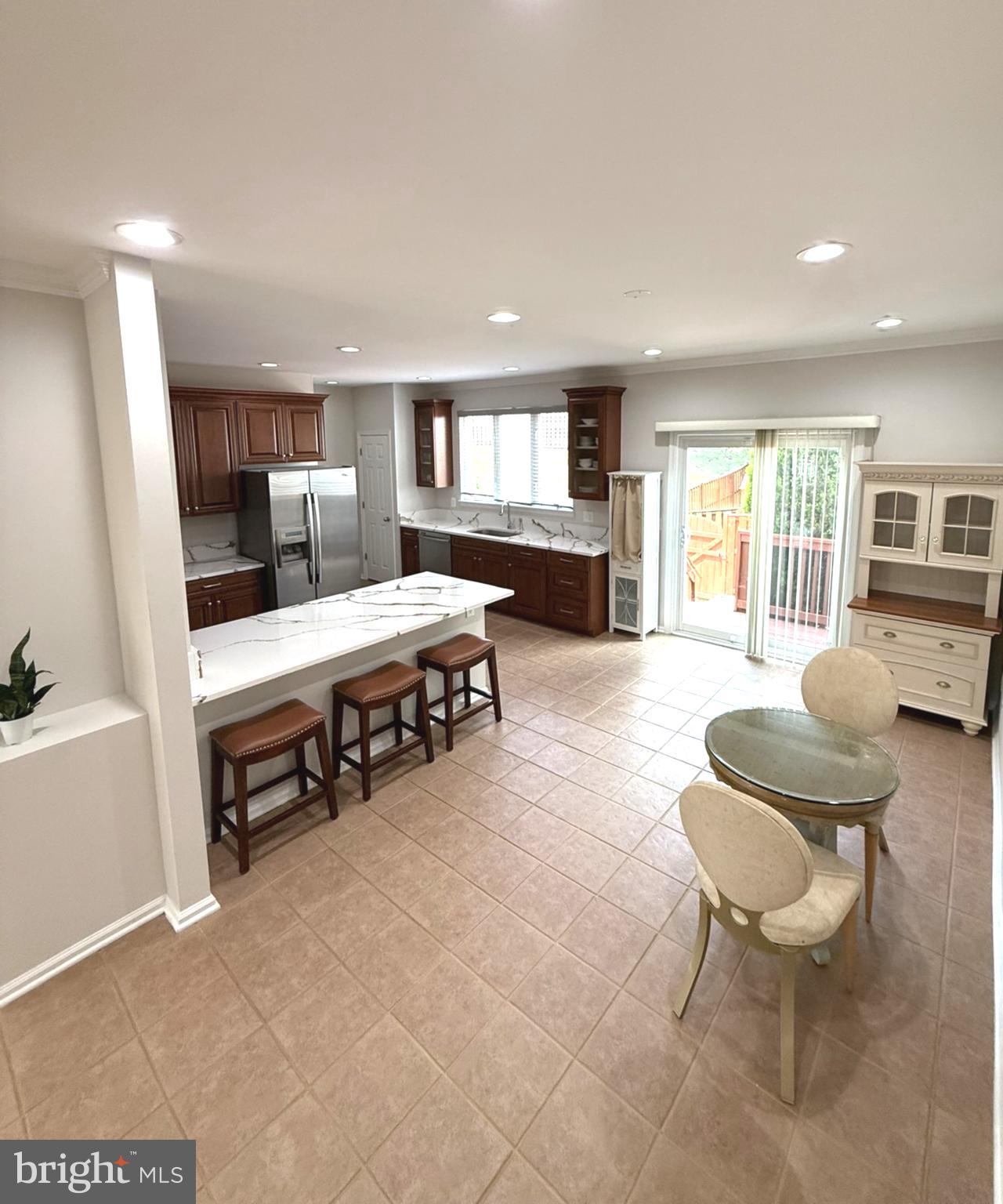 KINGSTOWNE - Residential