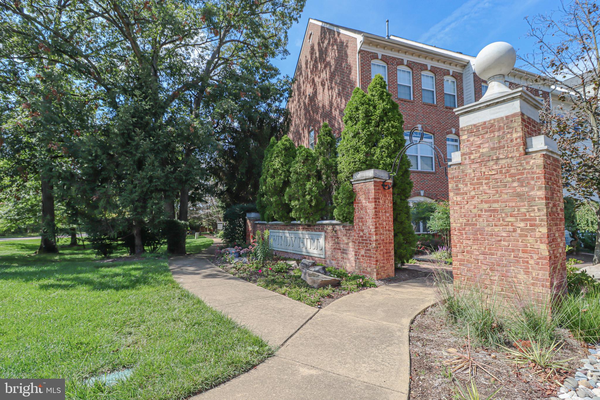 WINDY HILL - Residential