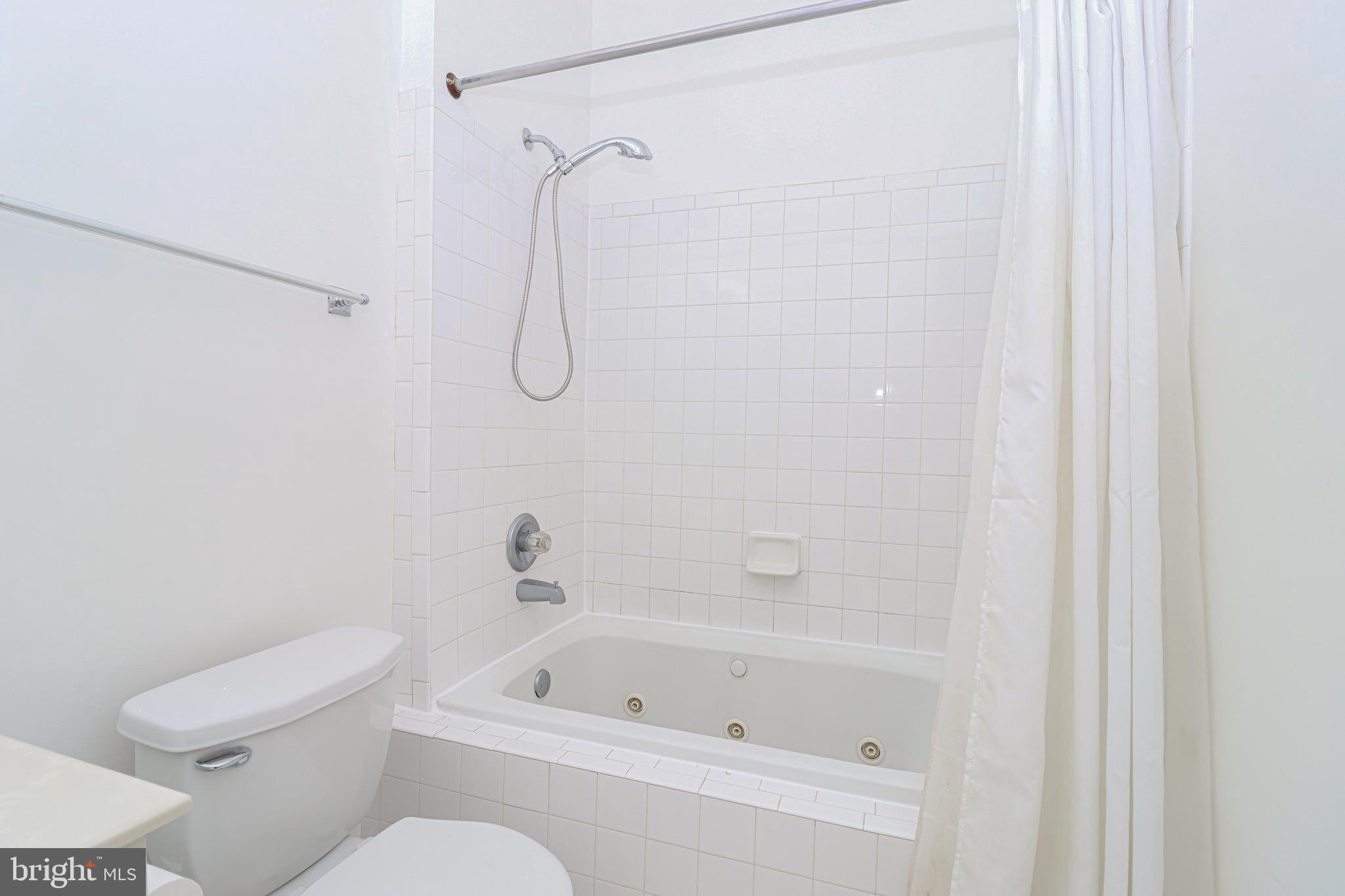 WINDY HILL - Residential