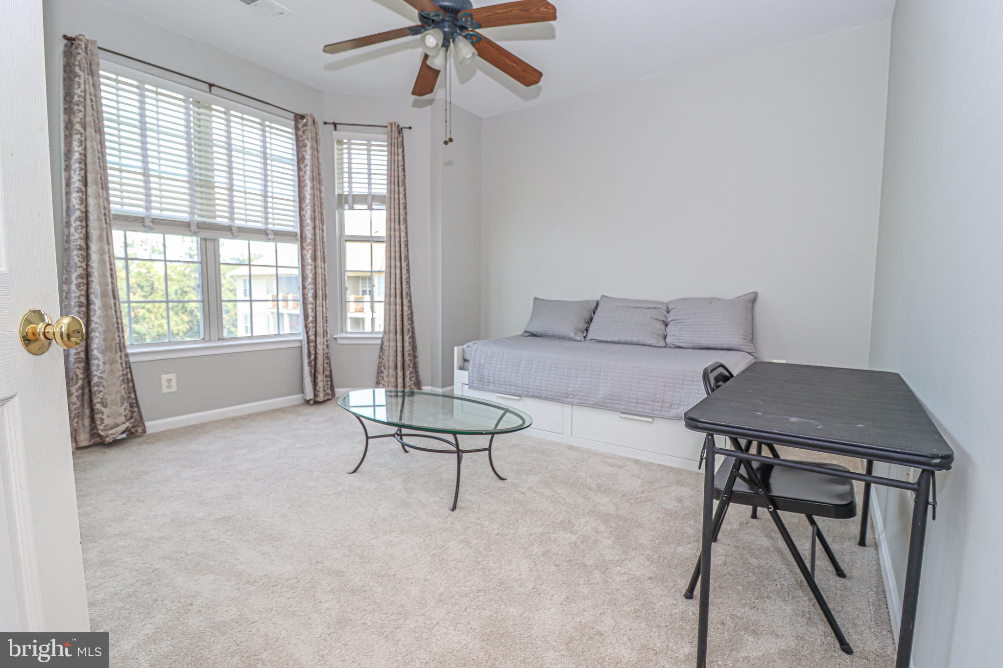 WINDY HILL - Residential