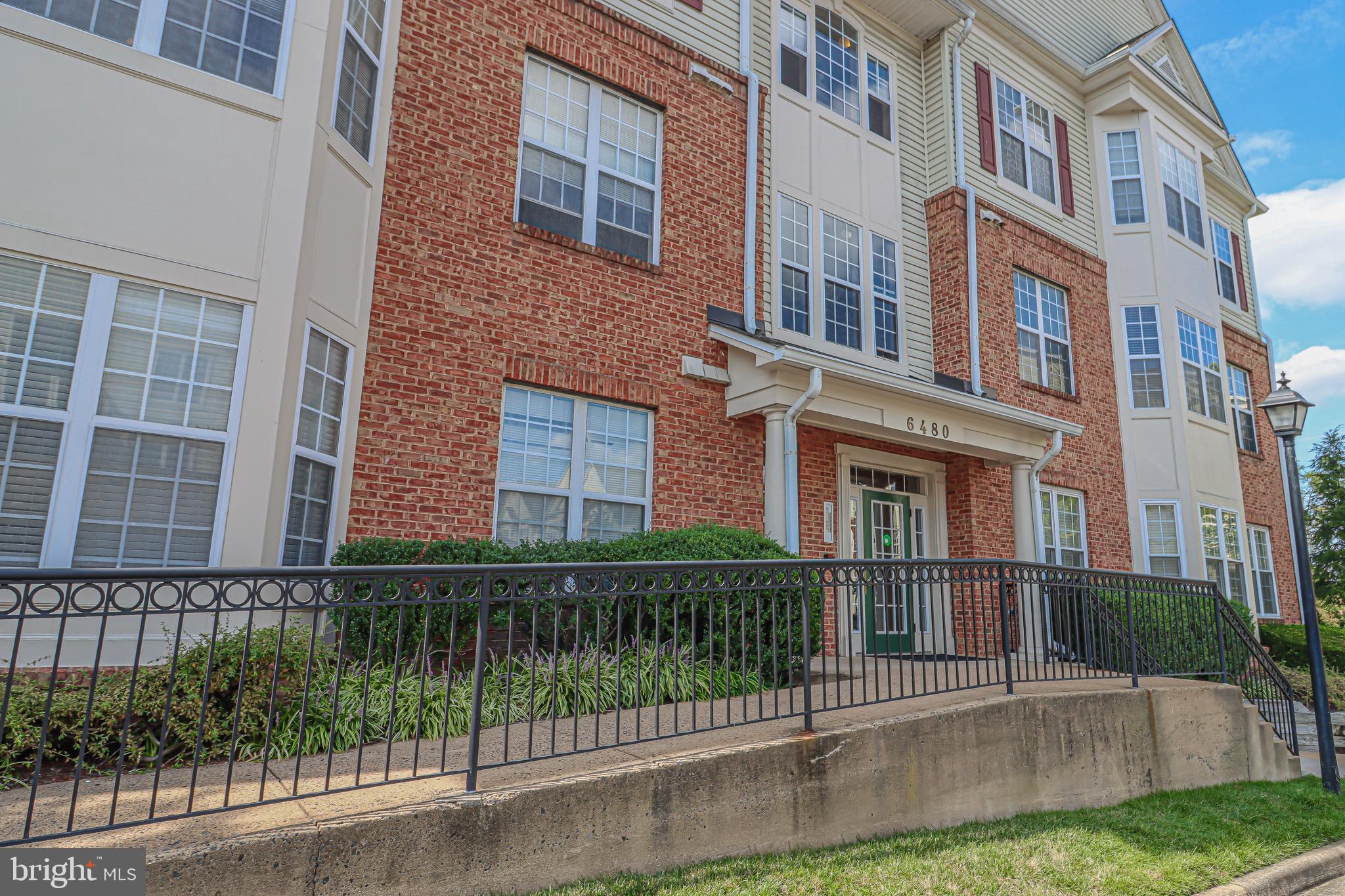 WINDY HILL - Residential