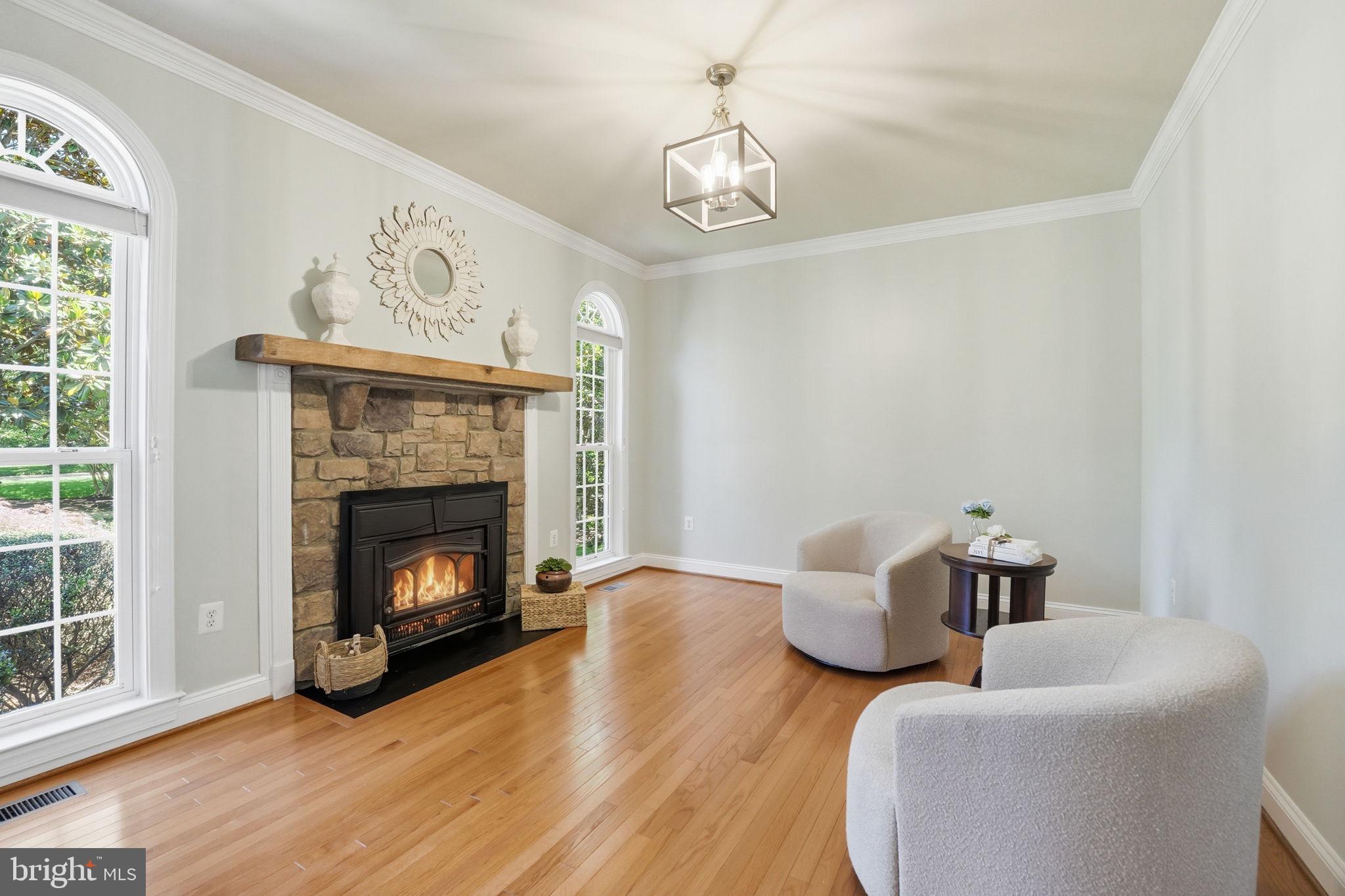 10702 CEDAR CREEK DRIVE