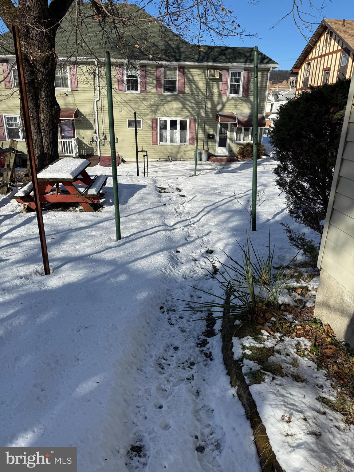 108 W BERTSCH STREET