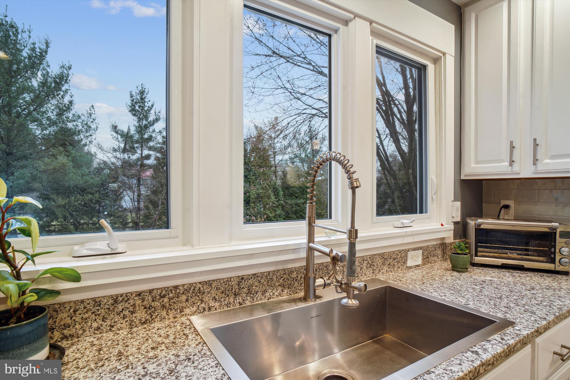 ELIZABETH'S DELIGHT - Residential