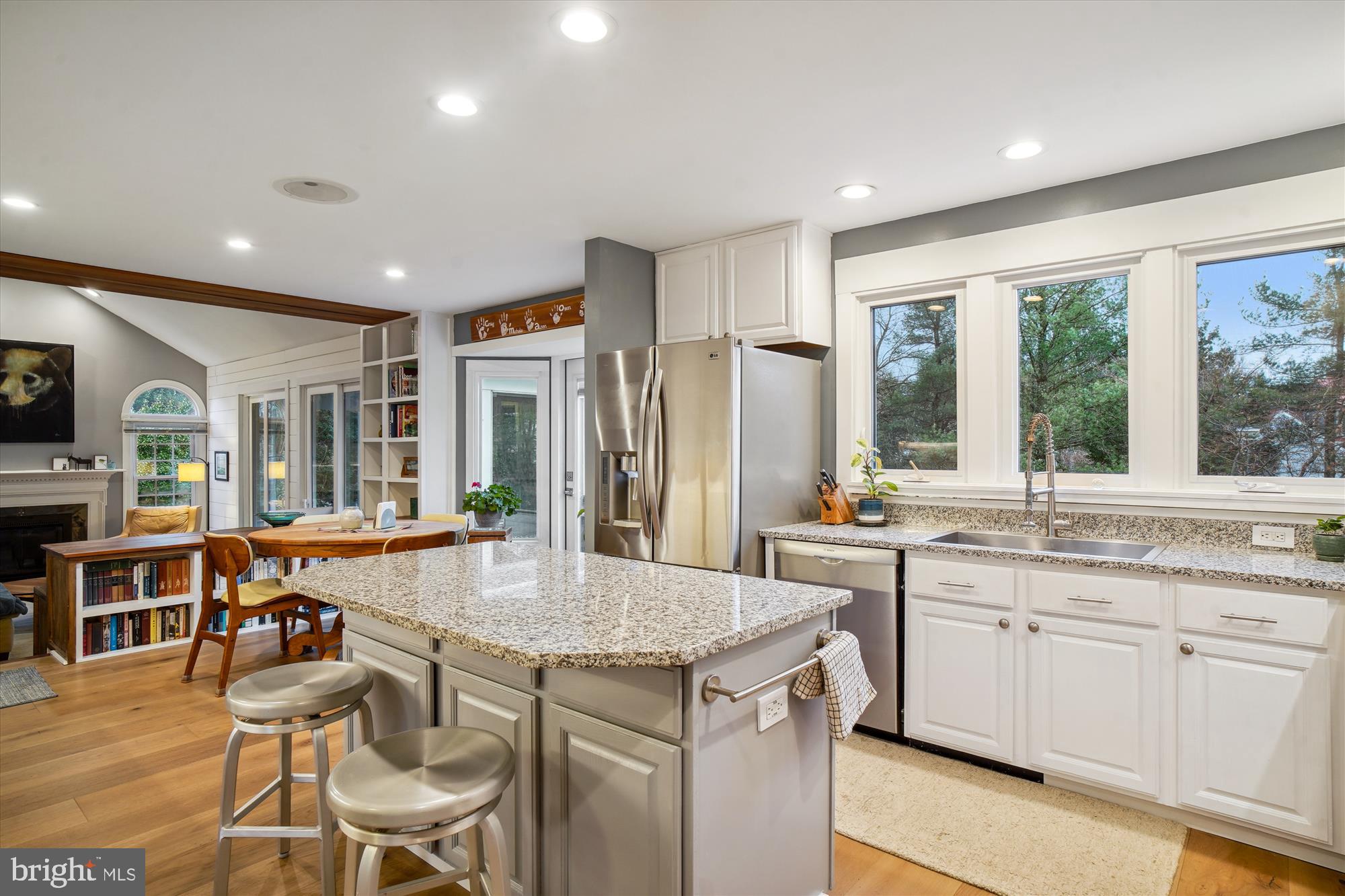 ELIZABETH'S DELIGHT - Residential