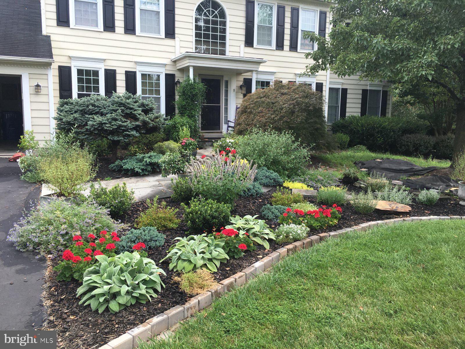 ELIZABETH'S DELIGHT - Residential