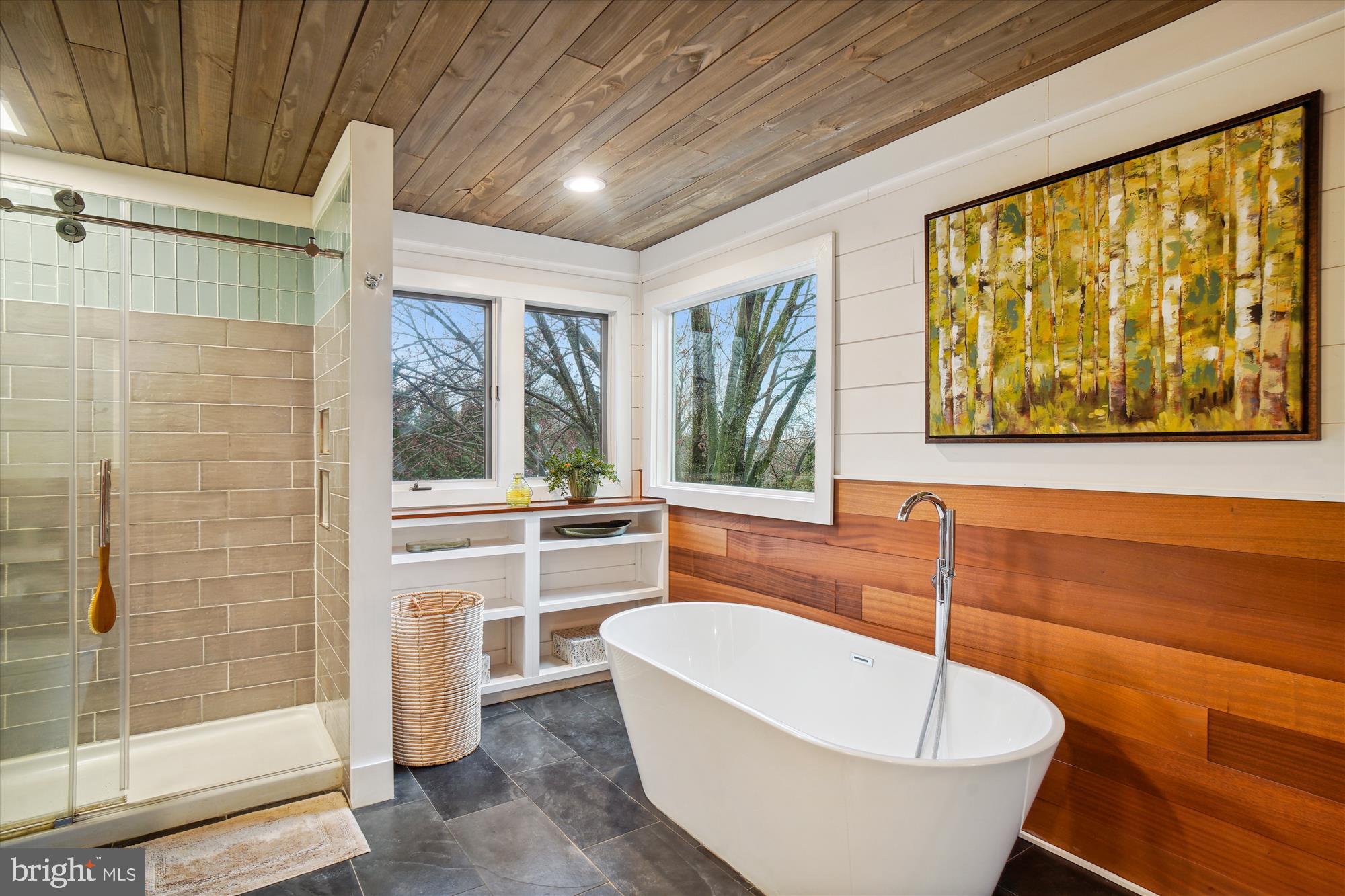 ELIZABETH'S DELIGHT - Residential