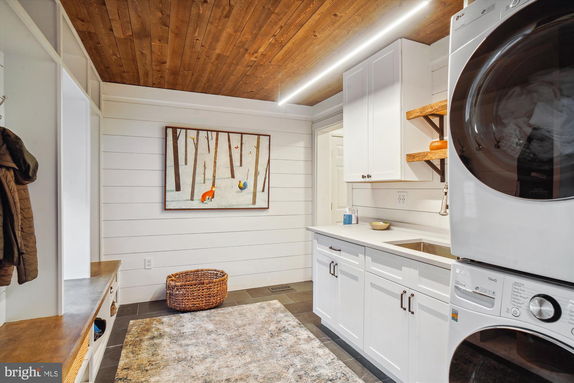 ELIZABETH'S DELIGHT - Residential