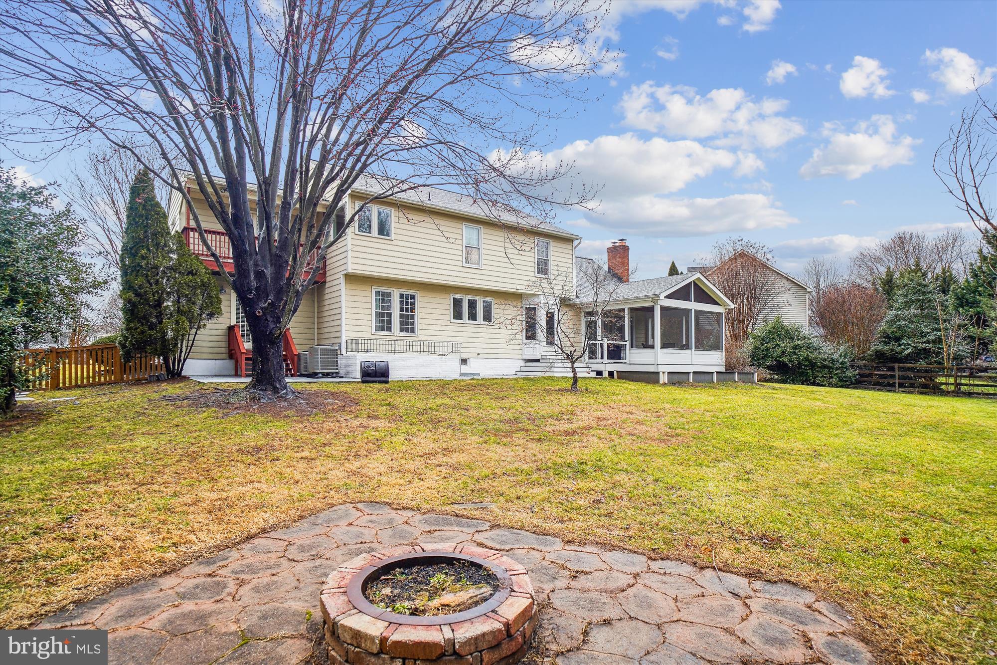 ELIZABETH'S DELIGHT - Residential