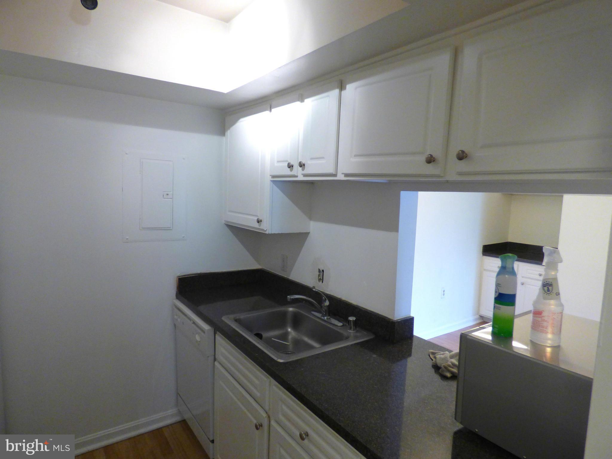 8205 WHISPERING OAKS WAY 303