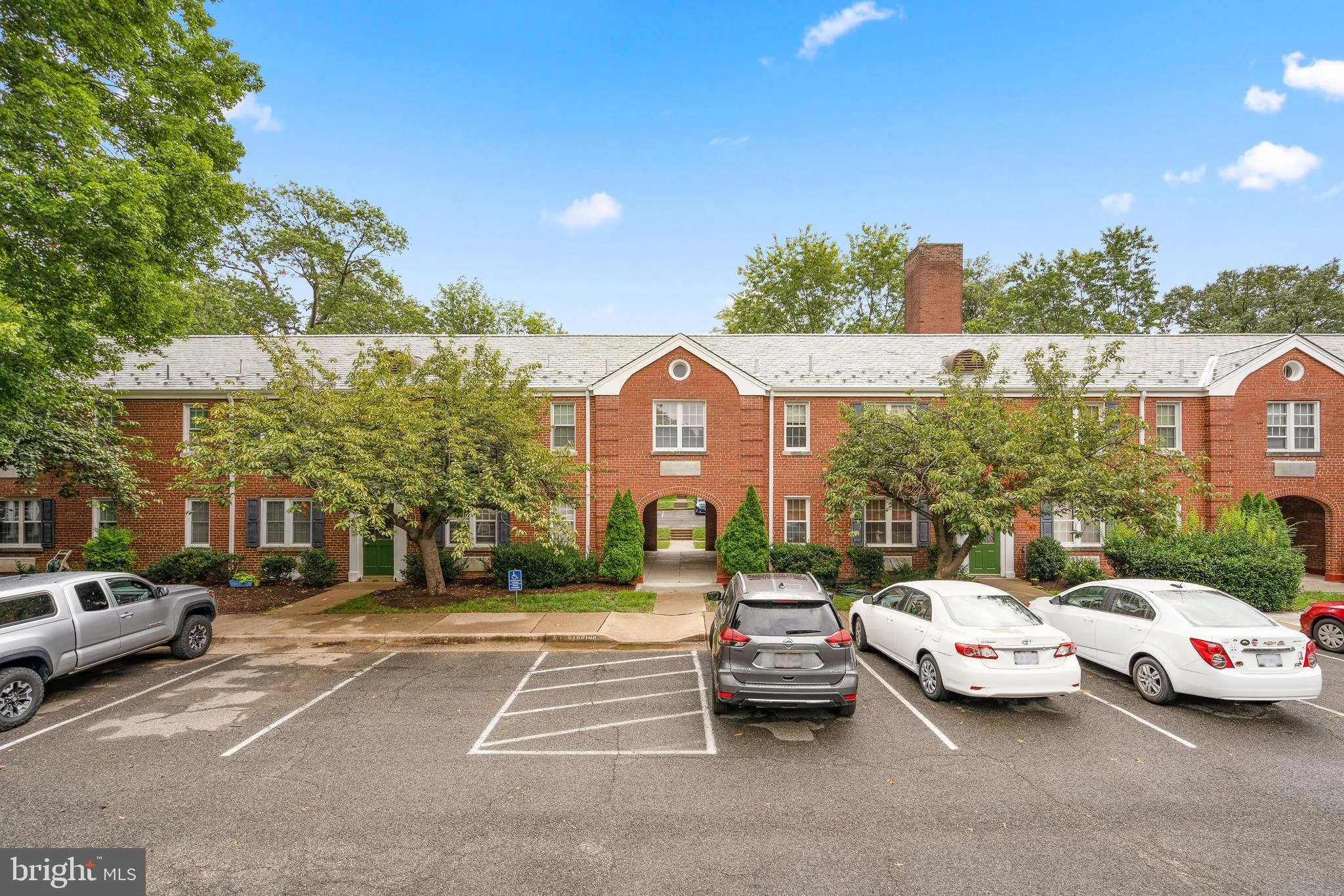 3311 Commonwealth Avenue Unit F, Alexandria, VA 22305