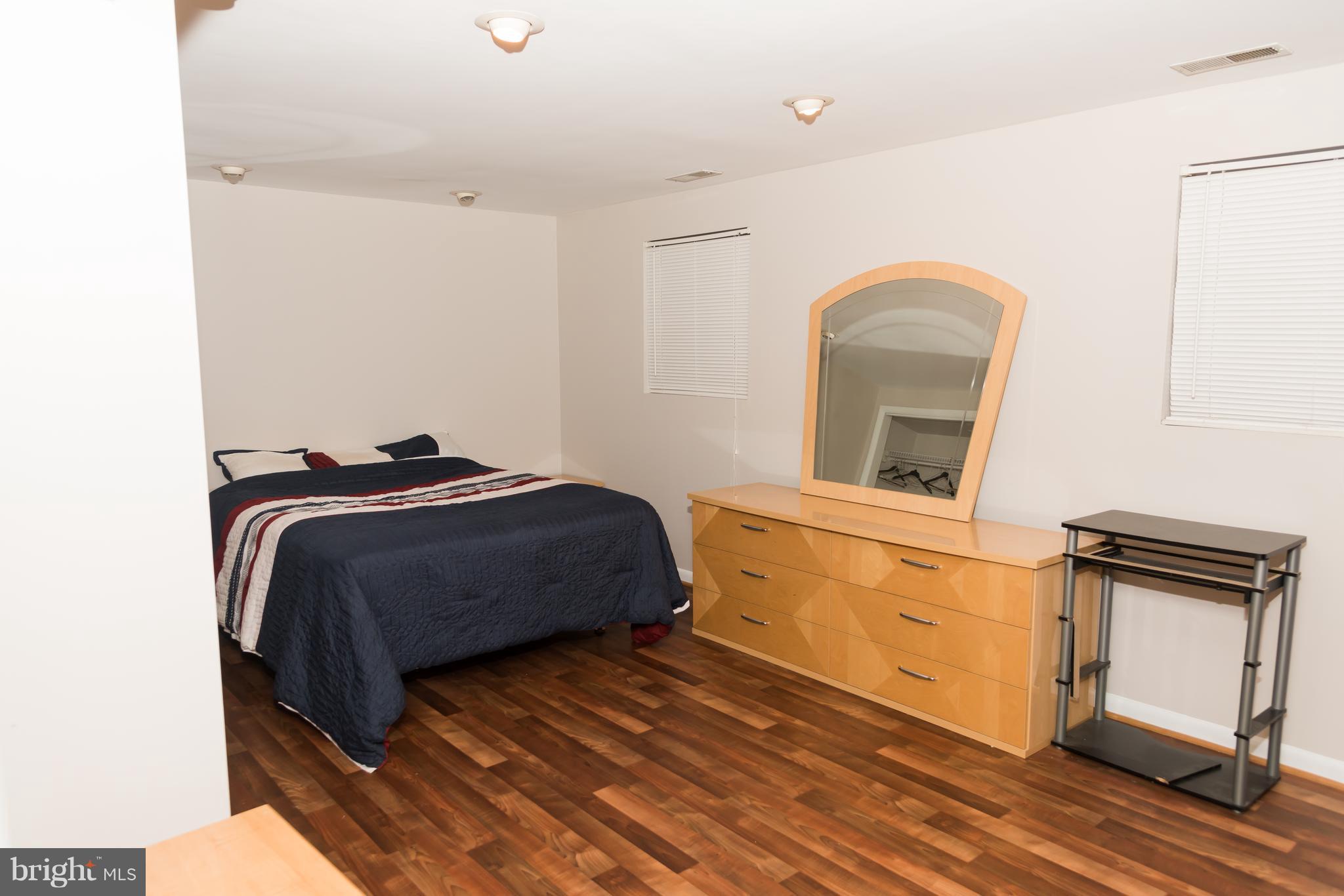 POHICK ESTATES - Residential Lease