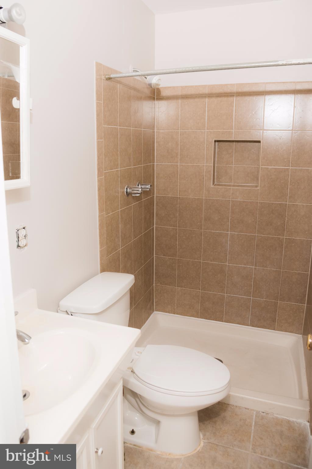 POHICK ESTATES - Residential Lease