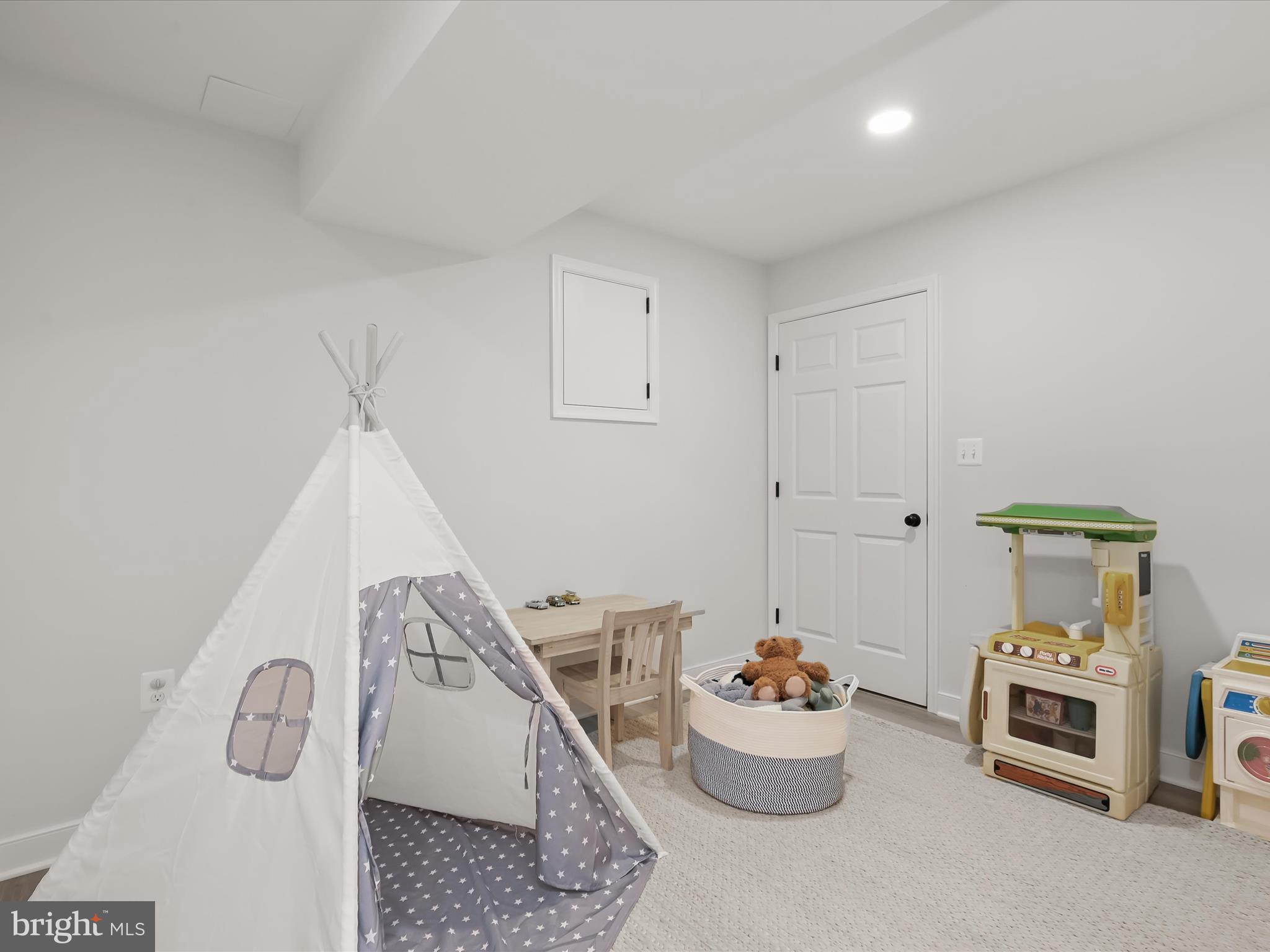 WEST ANNAPOLIS - Residential