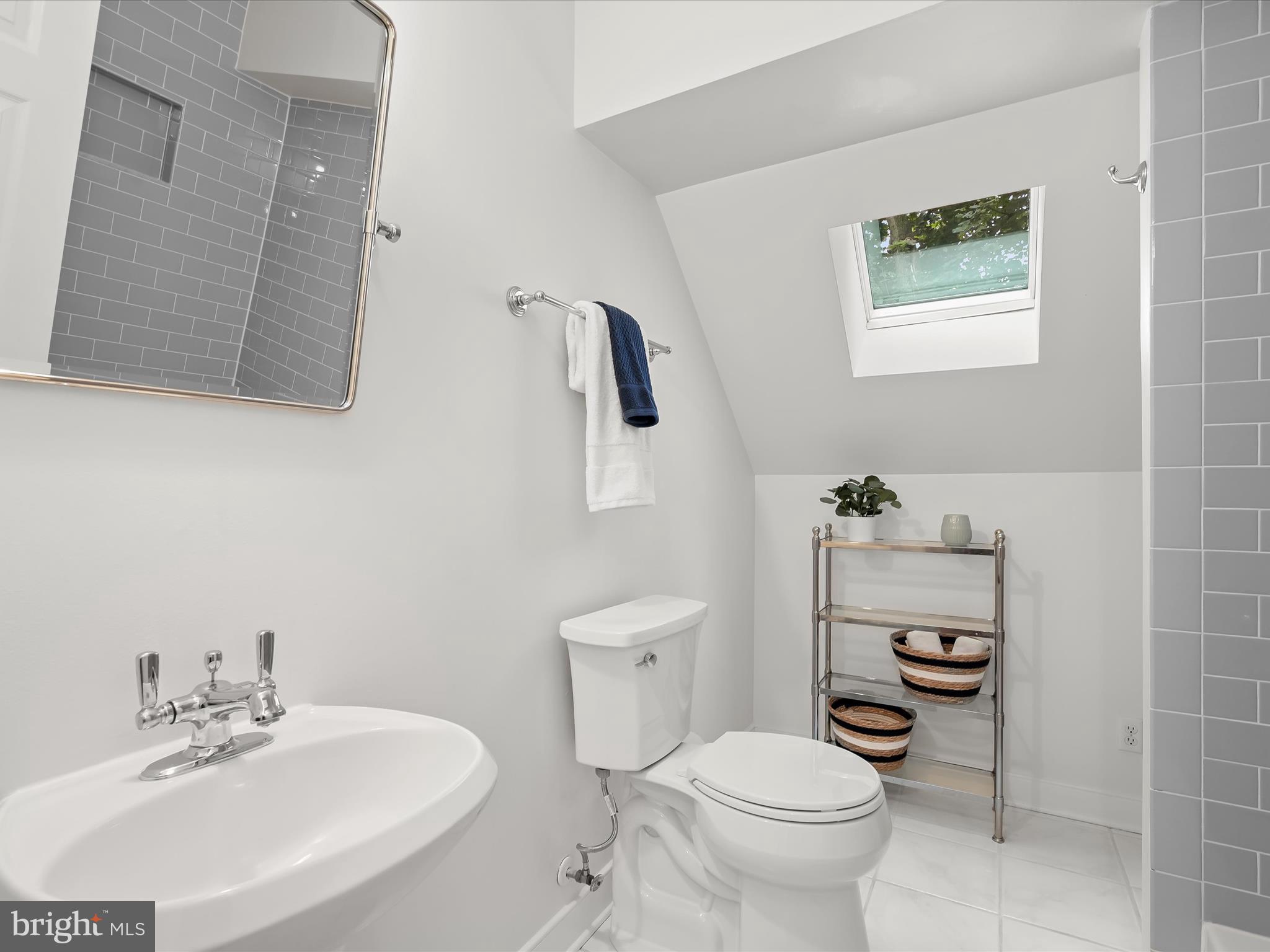 WEST ANNAPOLIS - Residential