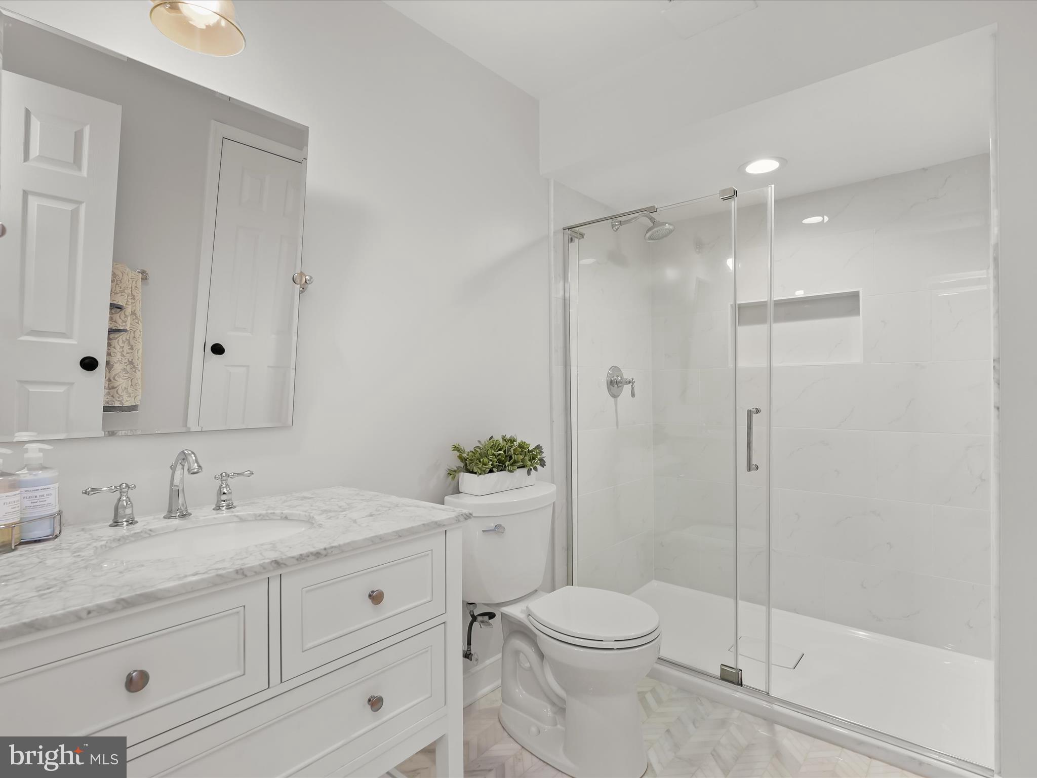 WEST ANNAPOLIS - Residential