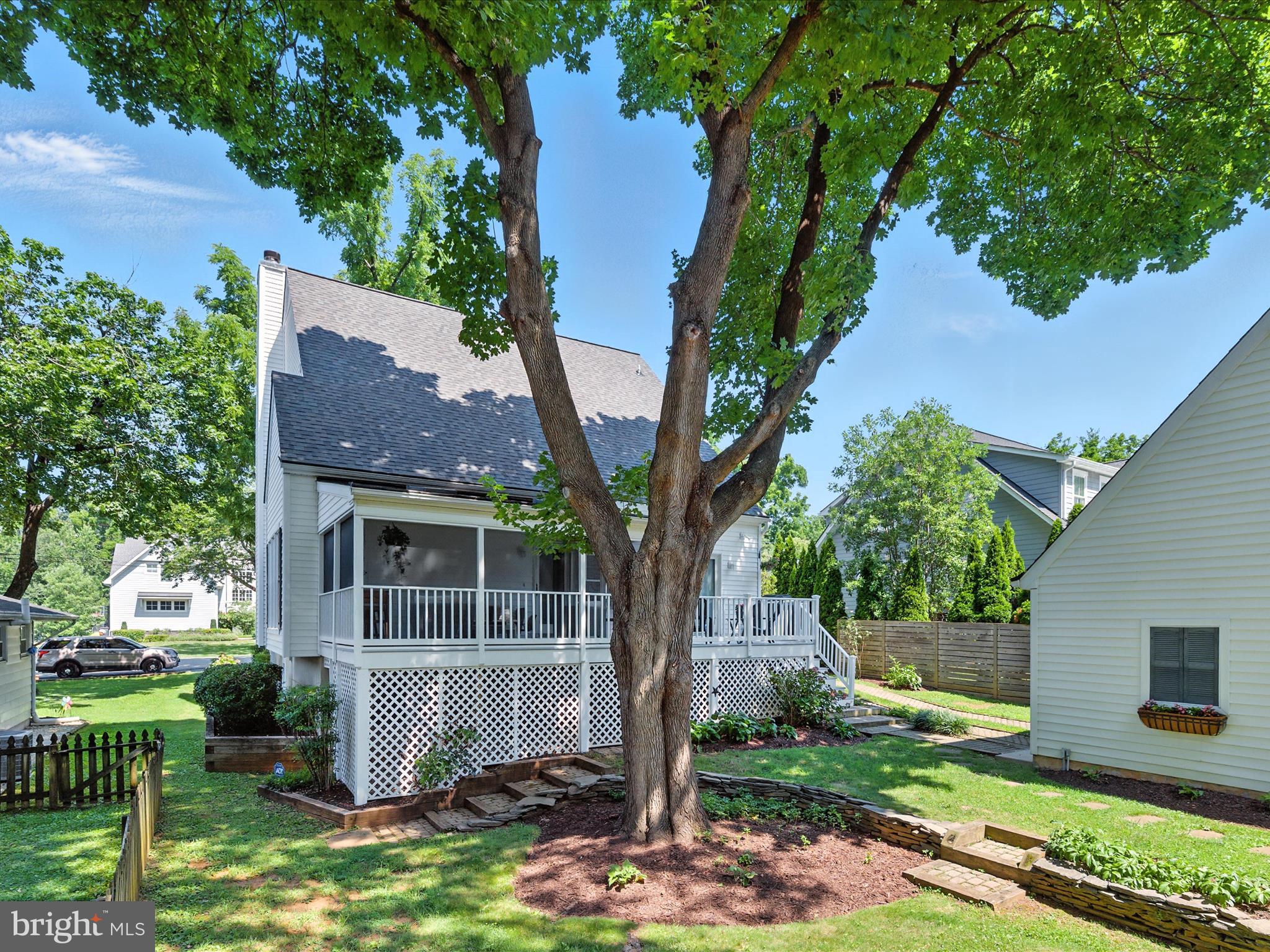 WEST ANNAPOLIS - Residential