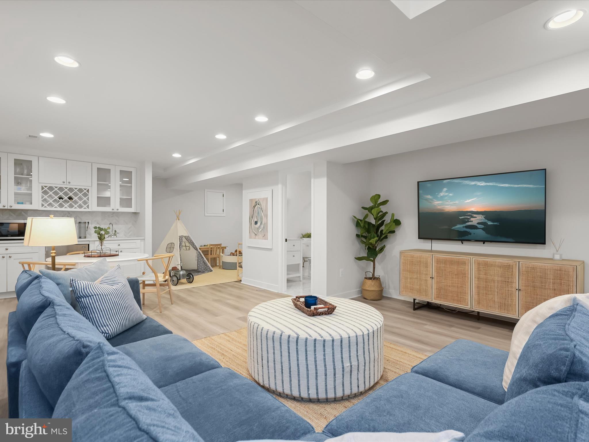 WEST ANNAPOLIS - Residential