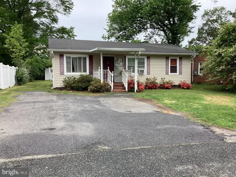 407 Hamilton Street, Fredericksburg, VA MLS: VASP2033008