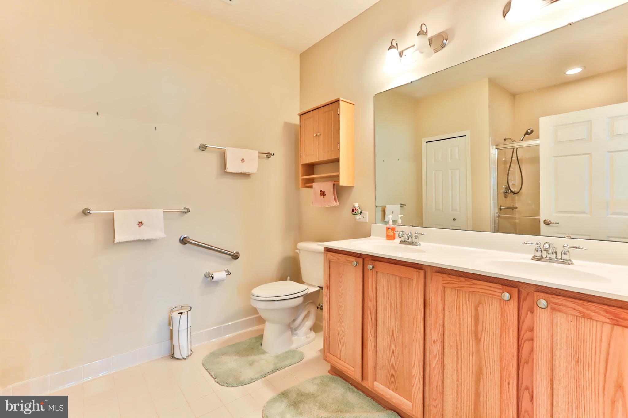 HEARTHSTONE AT VILLAGE CREST CONDOMINIUMS - Residential