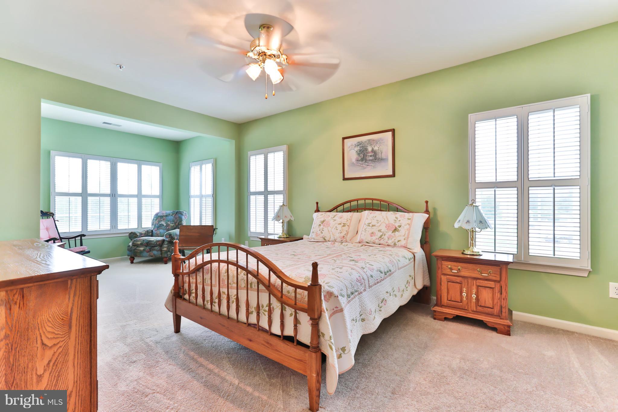 HEARTHSTONE AT VILLAGE CREST CONDOMINIUMS - Residential