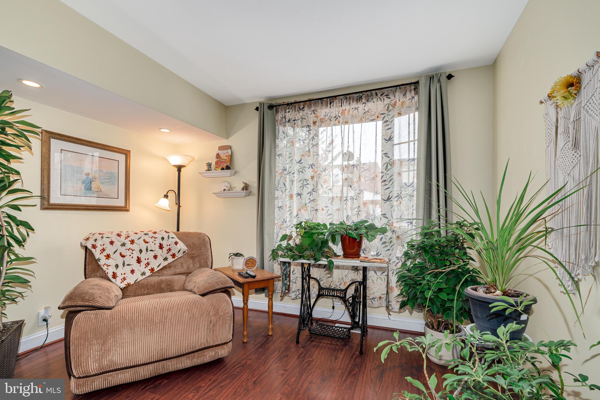 FAIRLAWN - Residential