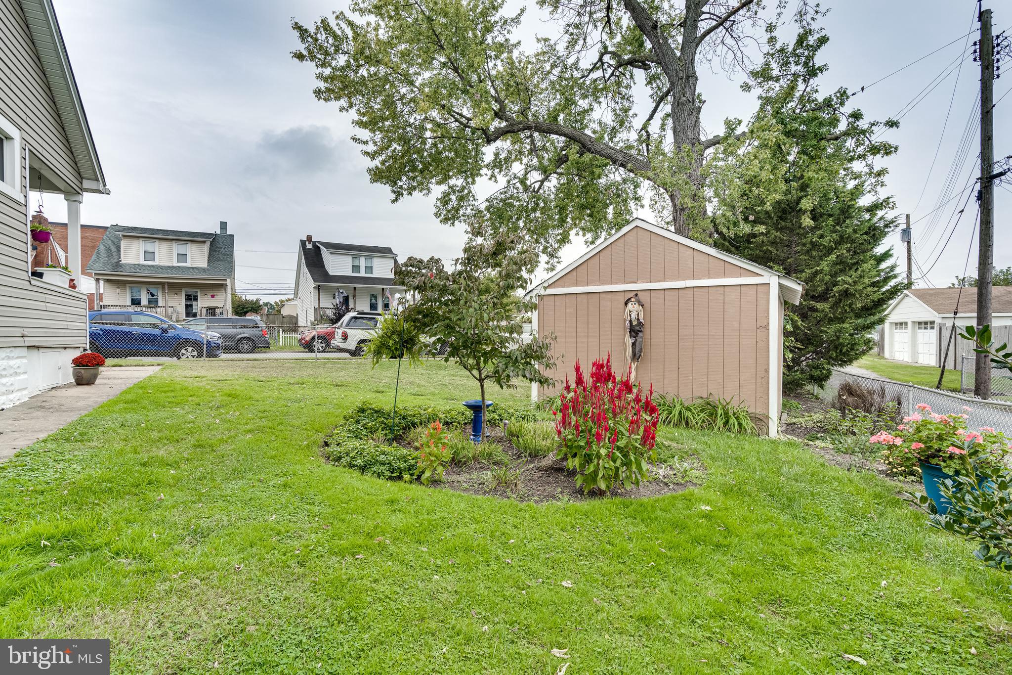 FAIRLAWN - Residential