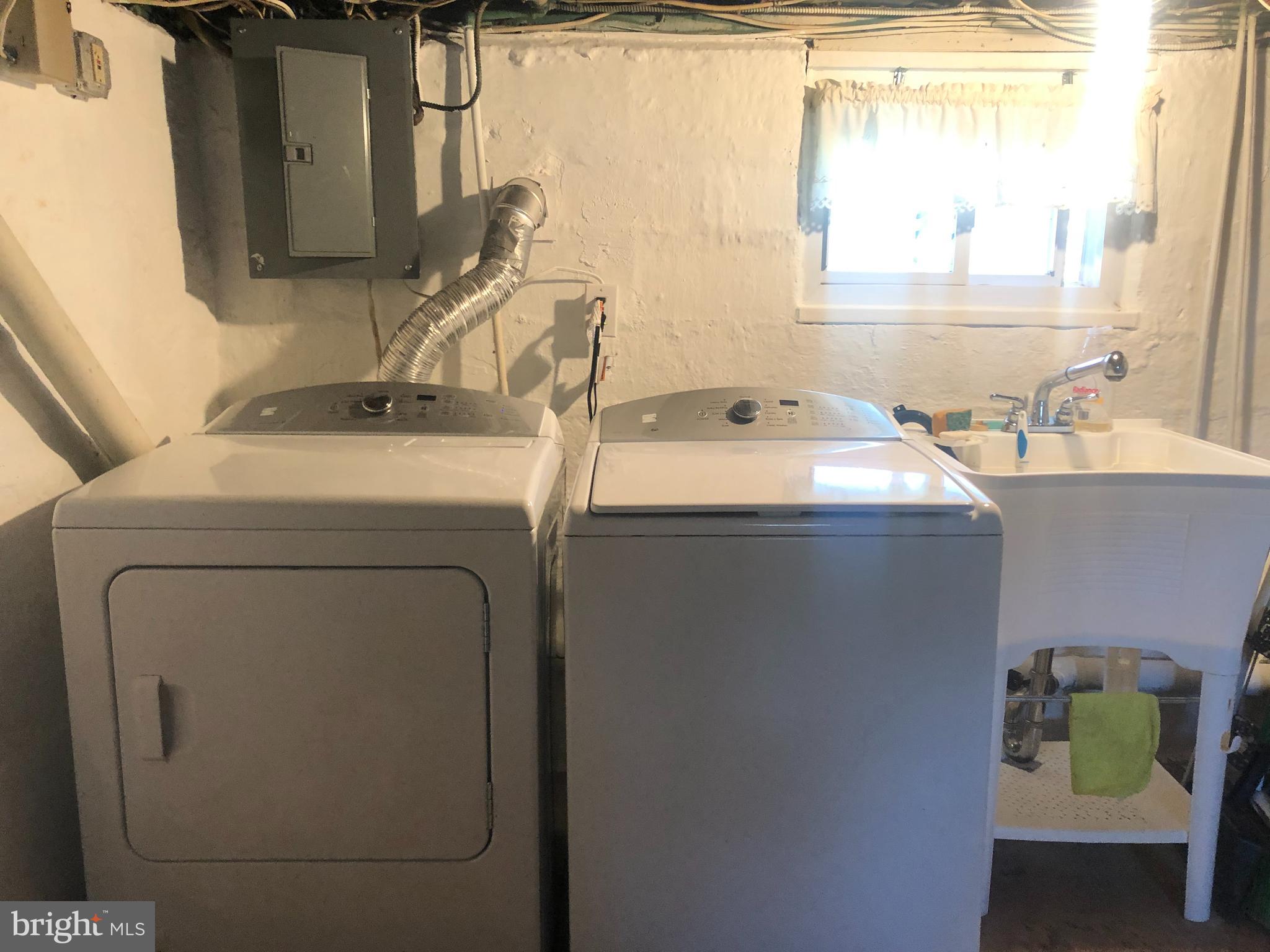 FAIRLAWN - Residential