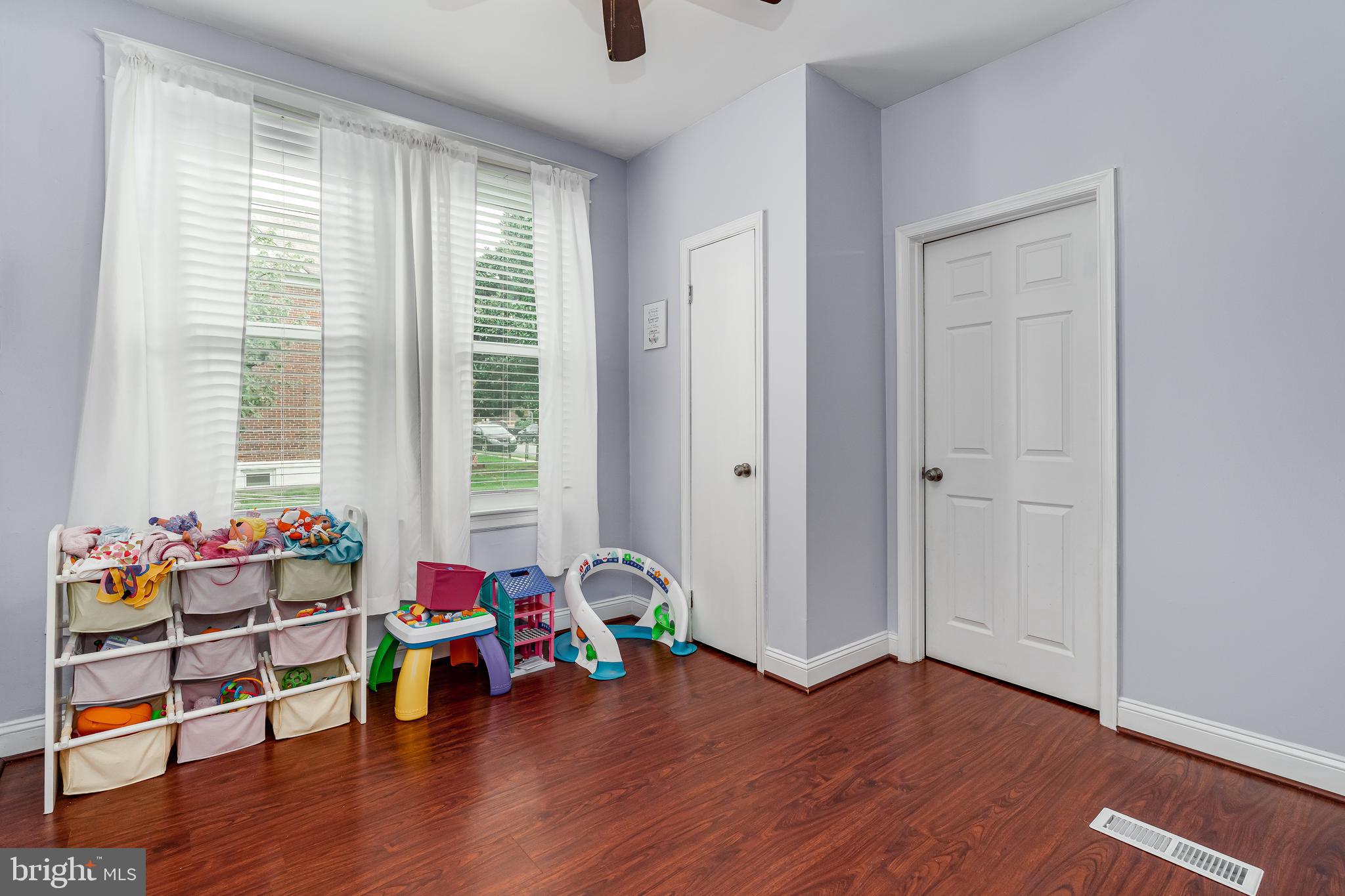 FAIRLAWN - Residential