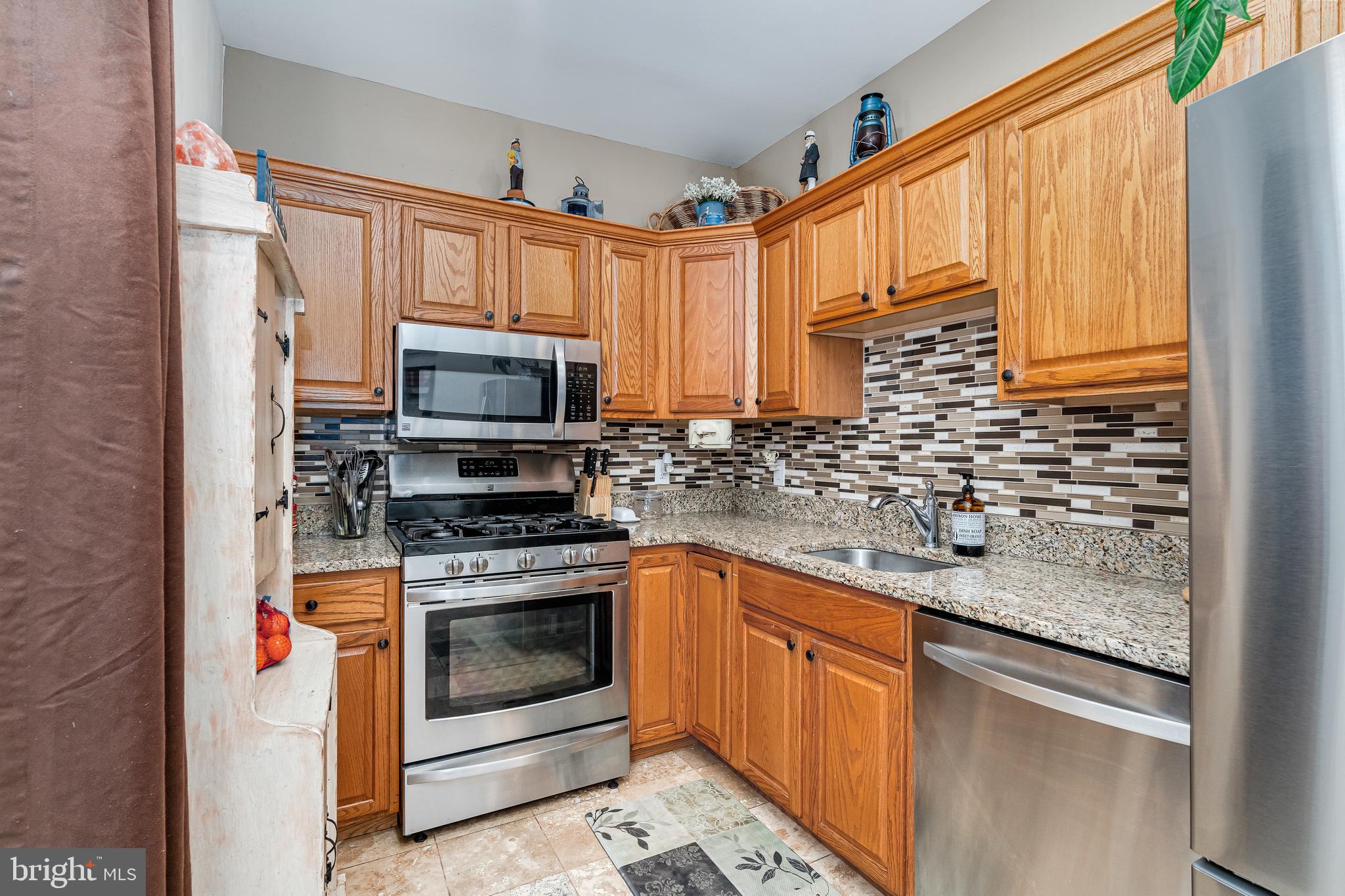 FAIRLAWN - Residential