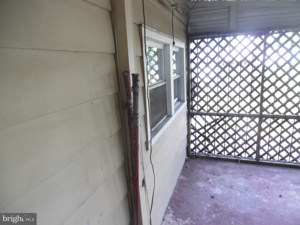 FOREST HILLS - Residential