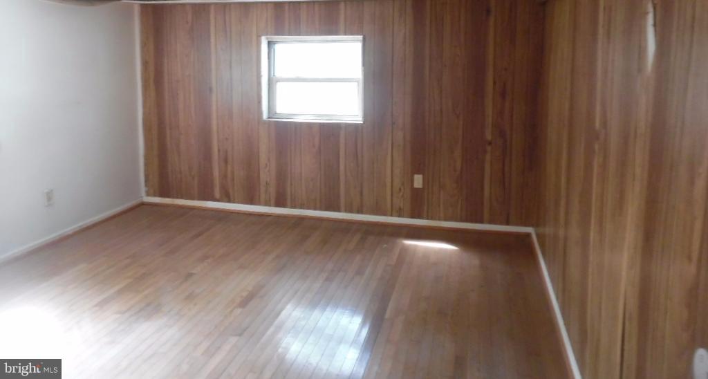 FOREST HILLS - Residential