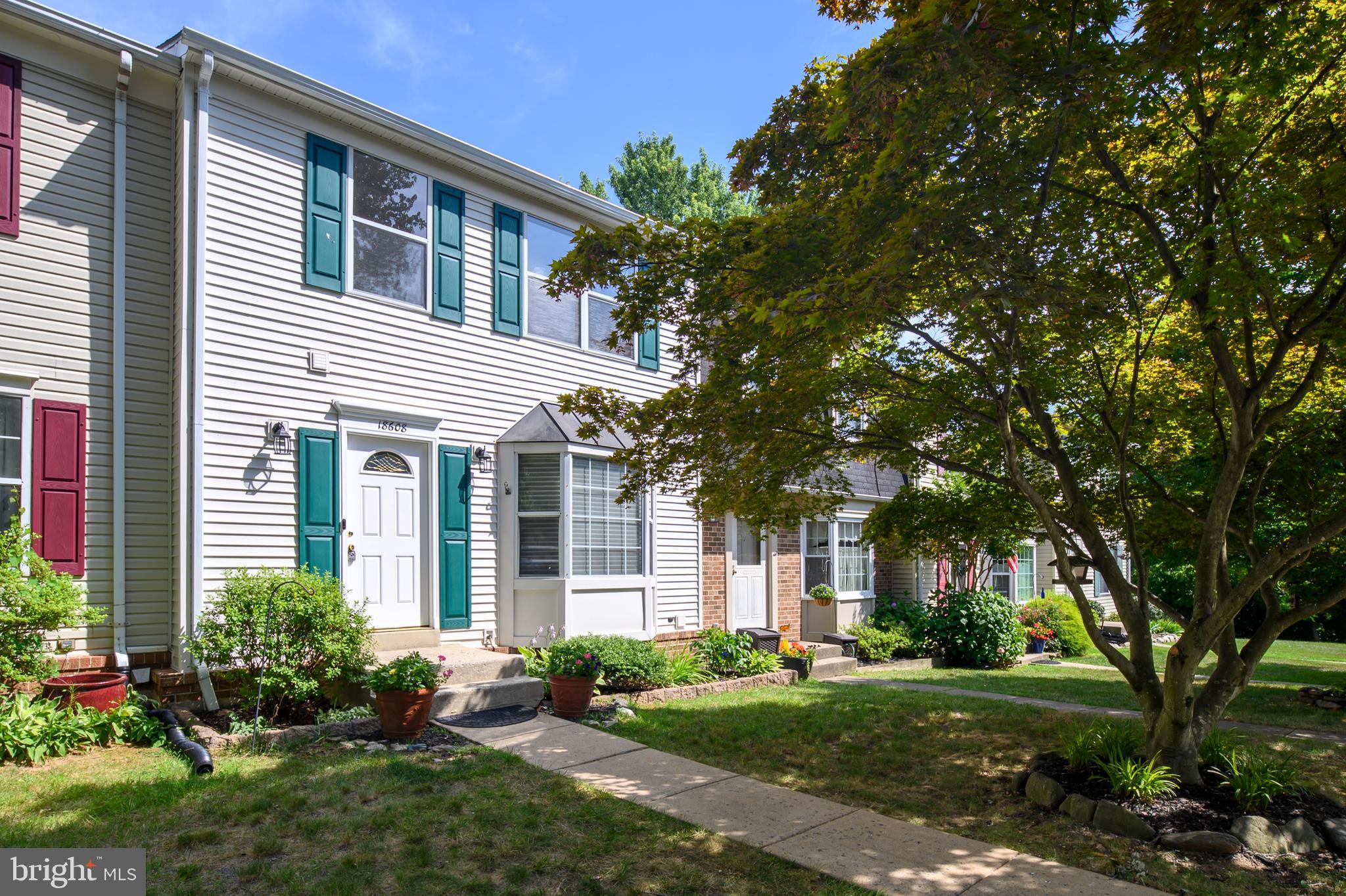 GUNNERS LAKE VILLAGE - Residential