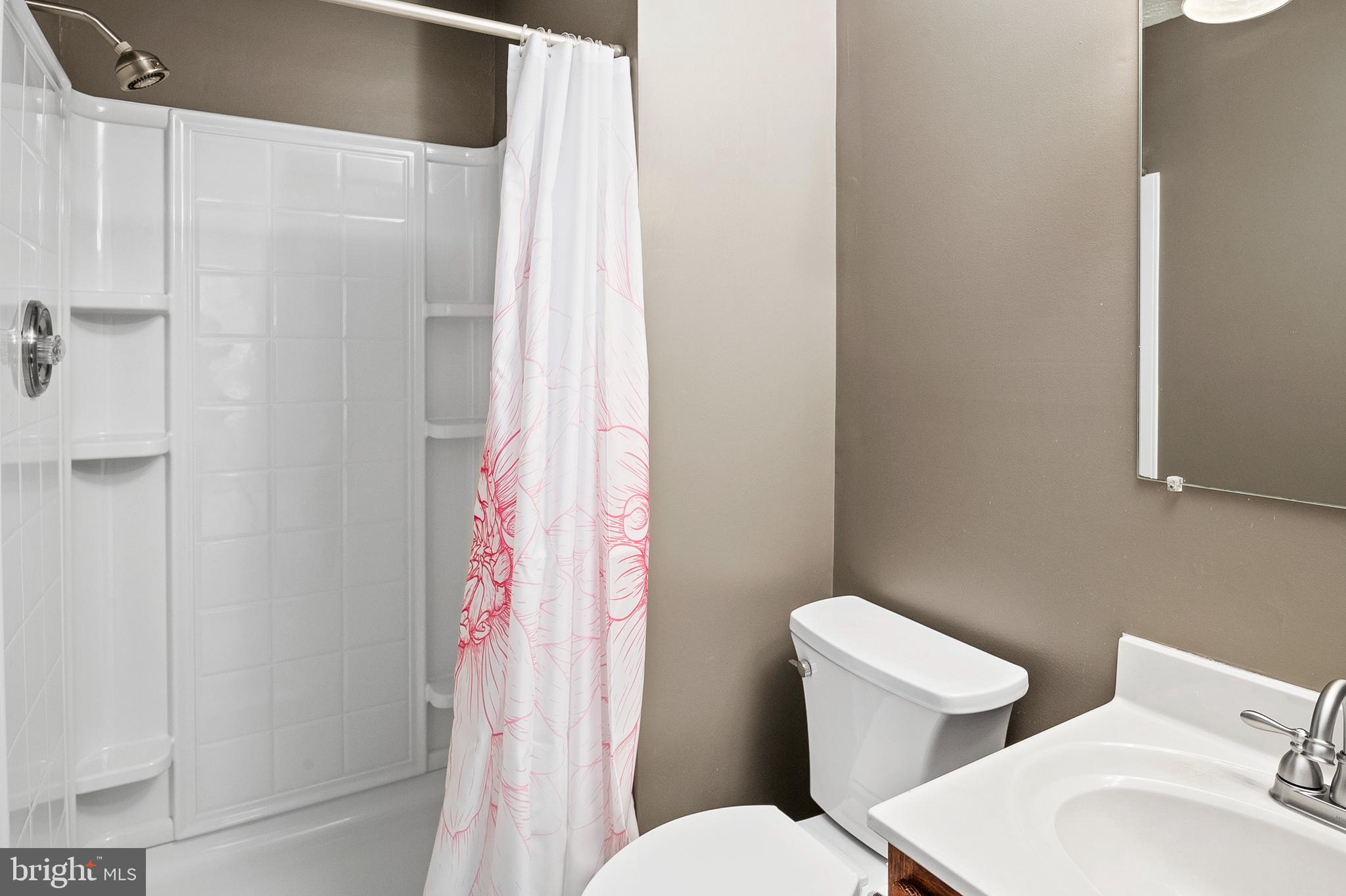 GUNNERS LAKE VILLAGE - Residential