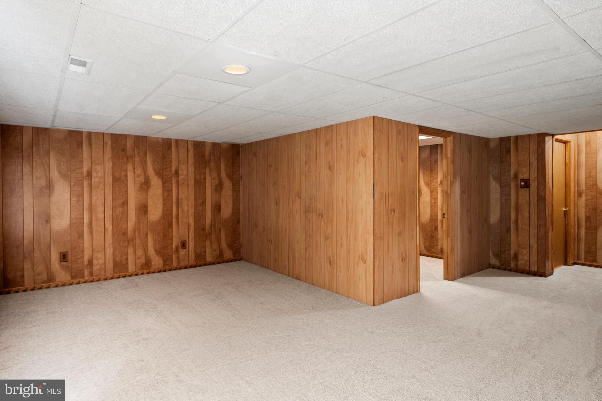 GUNNERS LAKE VILLAGE - Residential