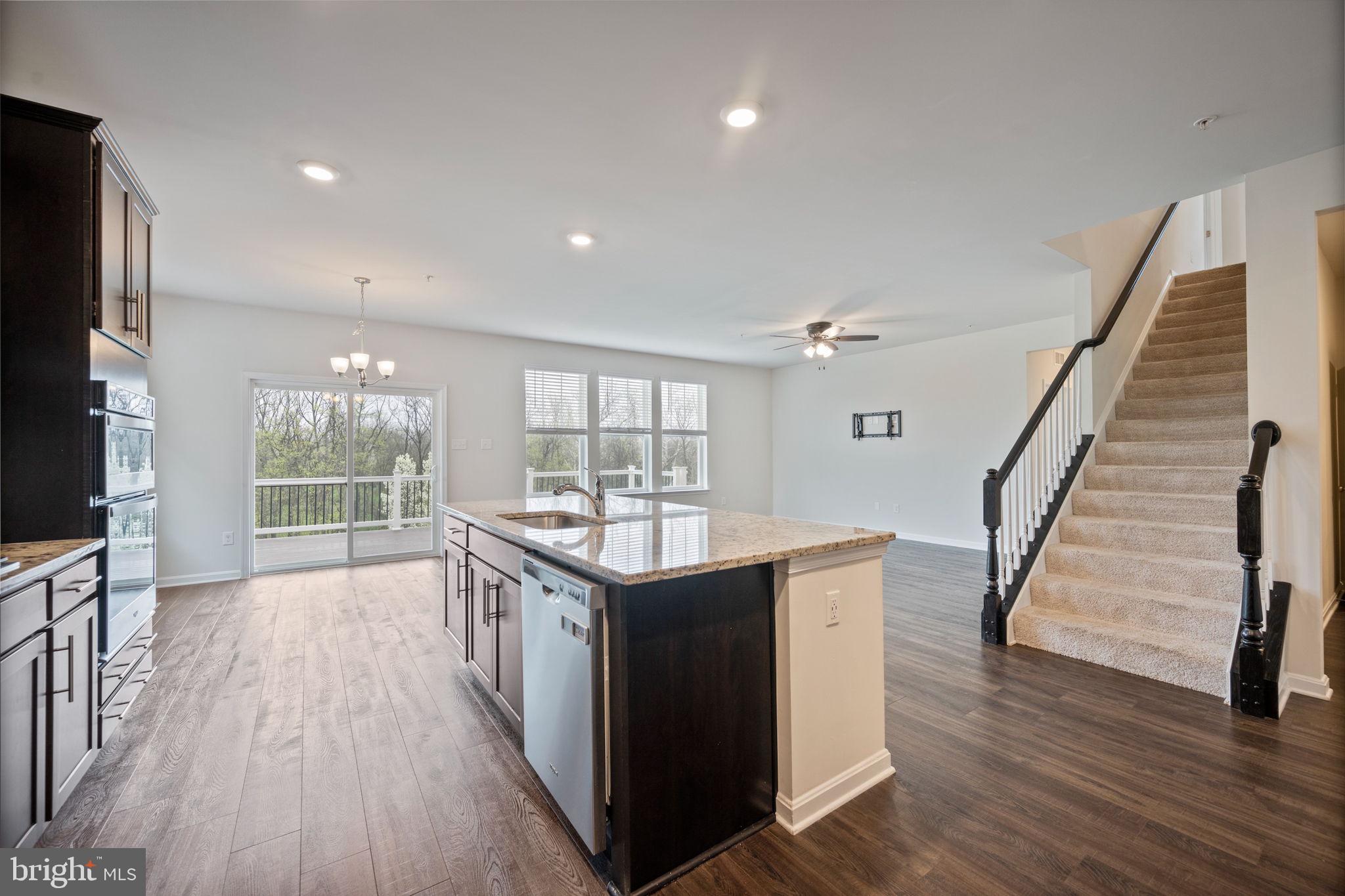 WESTVIEW SOUTH - Residential