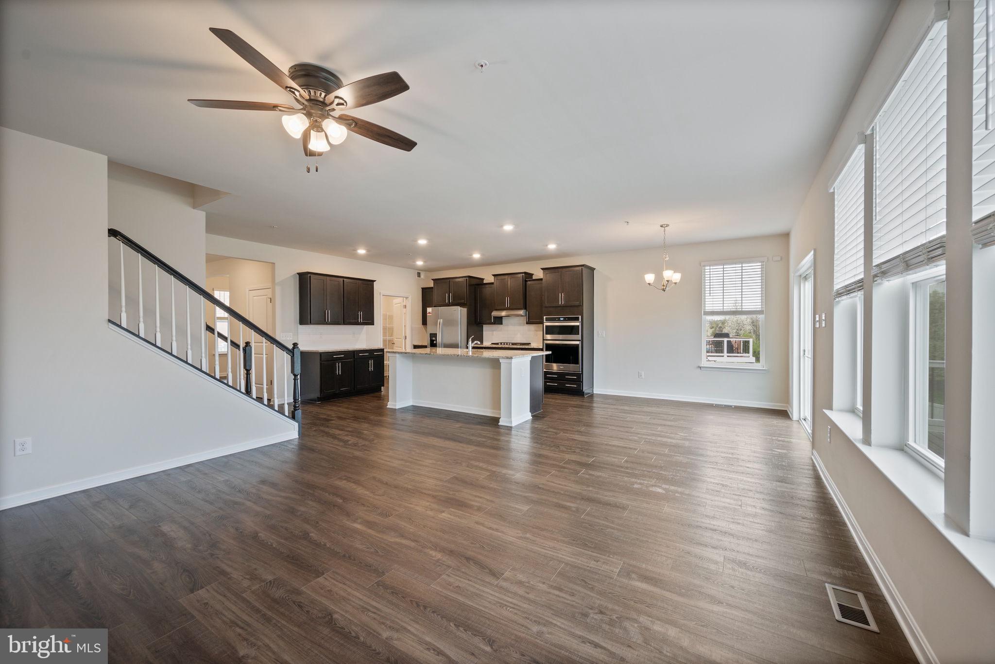 WESTVIEW SOUTH - Residential