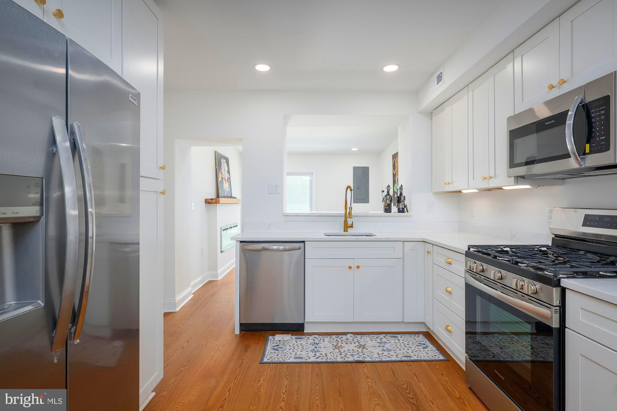 HIGHLANDTOWN - Residential