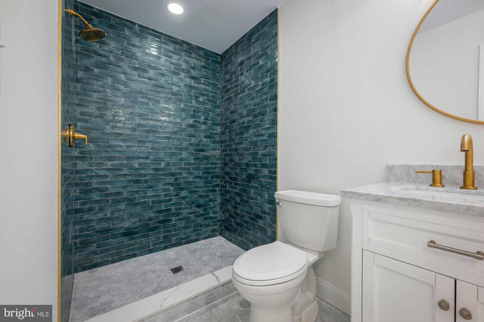 HIGHLANDTOWN - Residential