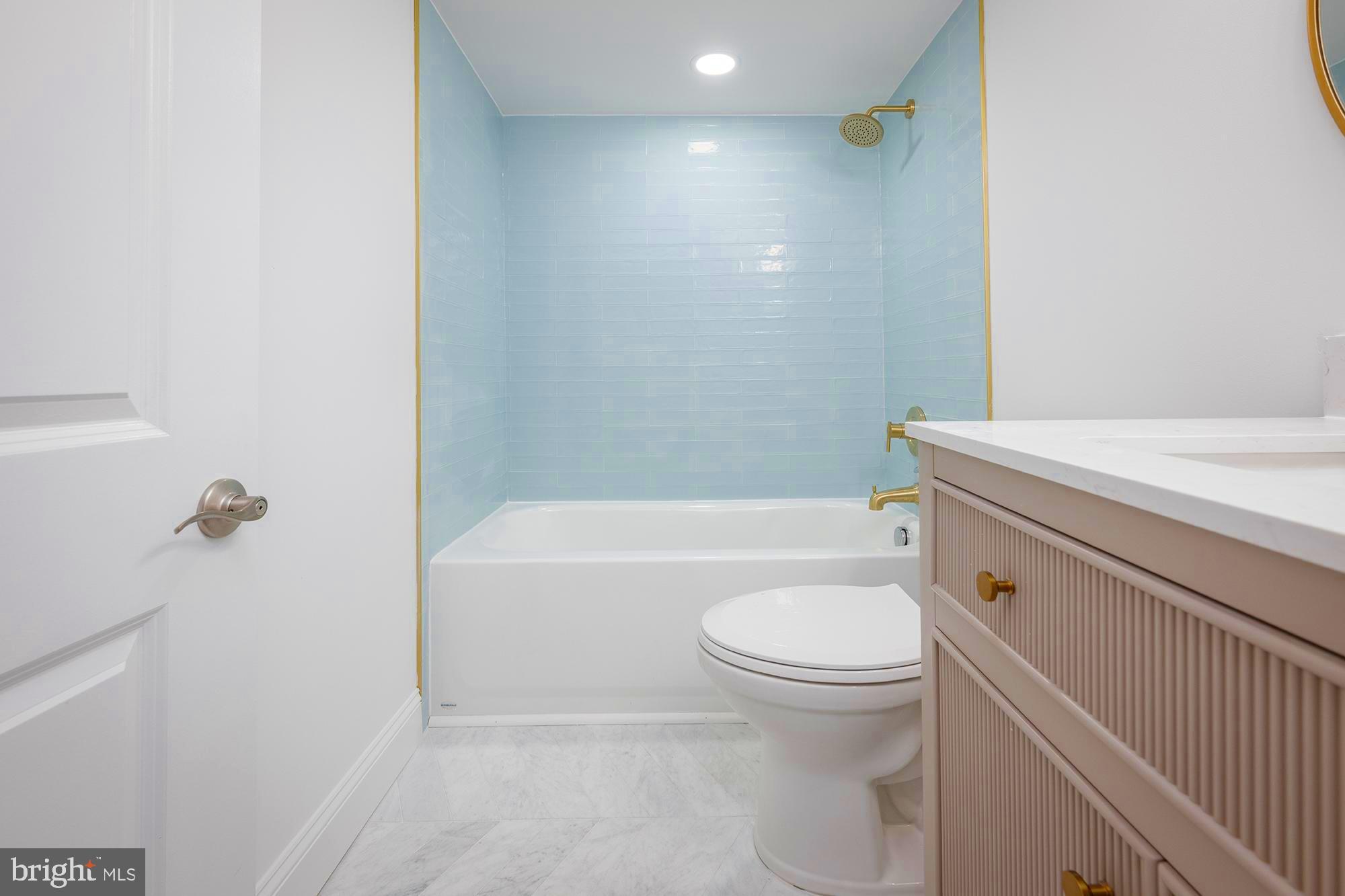 HIGHLANDTOWN - Residential