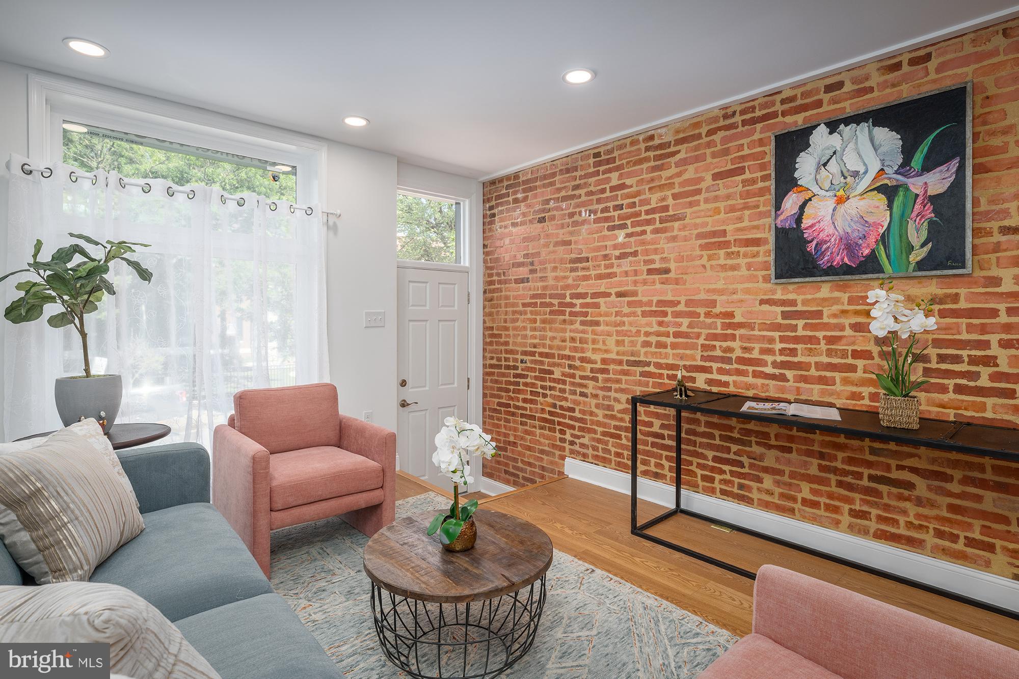 HIGHLANDTOWN - Residential