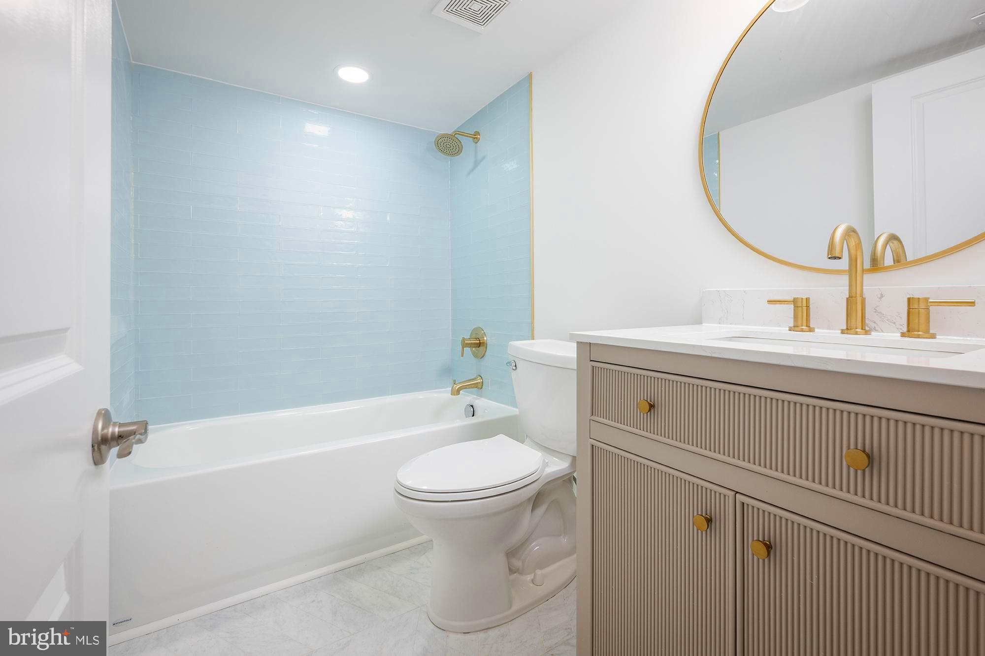 HIGHLANDTOWN - Residential